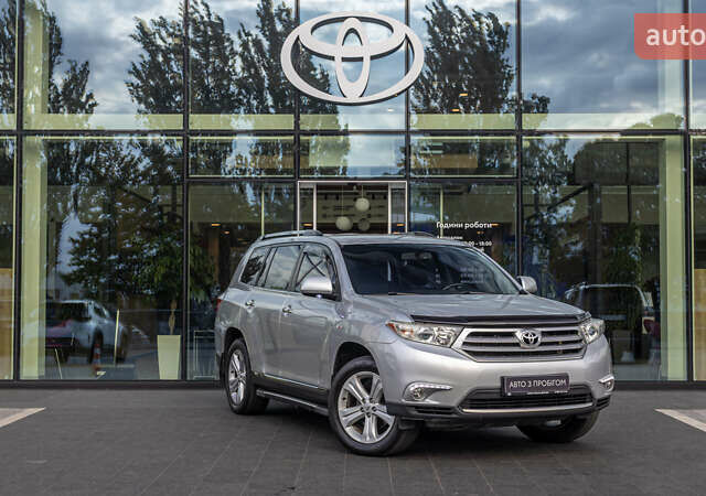Серый Тойота Хайлендер, объемом двигателя 3.46 л и пробегом 206 тыс. км за 18080 $, фото 21 на Automoto.ua
