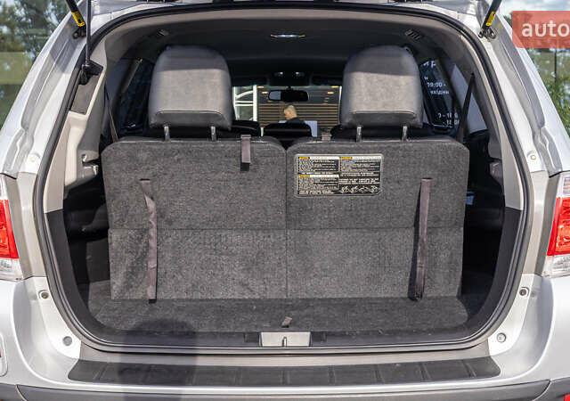 Серый Тойота Хайлендер, объемом двигателя 3.46 л и пробегом 206 тыс. км за 18080 $, фото 11 на Automoto.ua