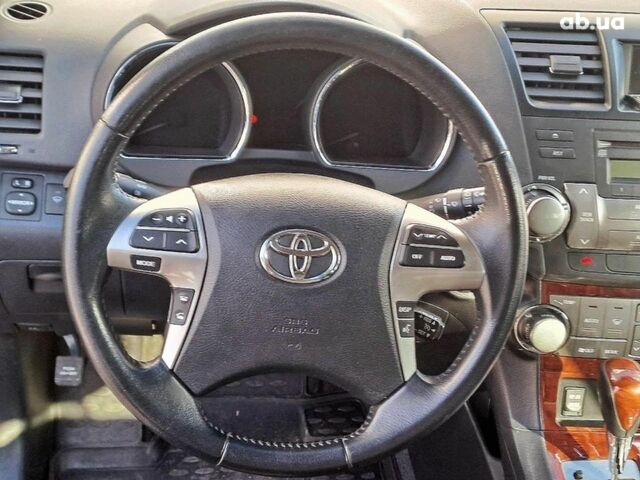 Сірий Тойота Хайлендер, об'ємом двигуна 3.5 л та пробігом 180 тис. км за 18090 $, фото 10 на Automoto.ua