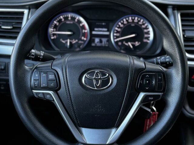 Серый Тойота Хайлендер, объемом двигателя 2.7 л и пробегом 300 тыс. км за 15500 $, фото 17 на Automoto.ua