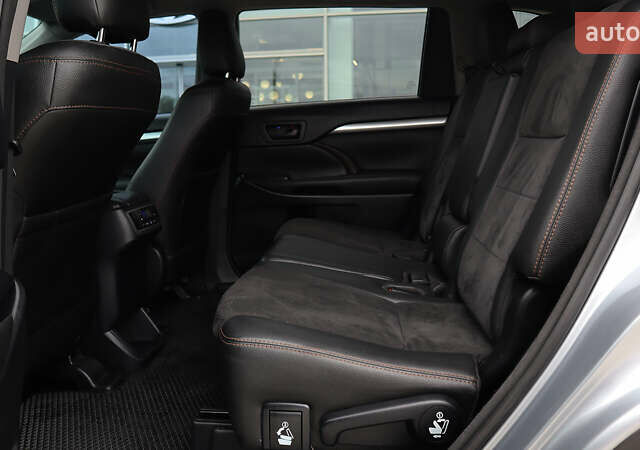 Серый Тойота Хайлендер, объемом двигателя 2.67 л и пробегом 195 тыс. км за 22900 $, фото 10 на Automoto.ua