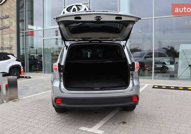 Серый Тойота Хайлендер, объемом двигателя 2.67 л и пробегом 195 тыс. км за 22900 $, фото 9 на Automoto.ua