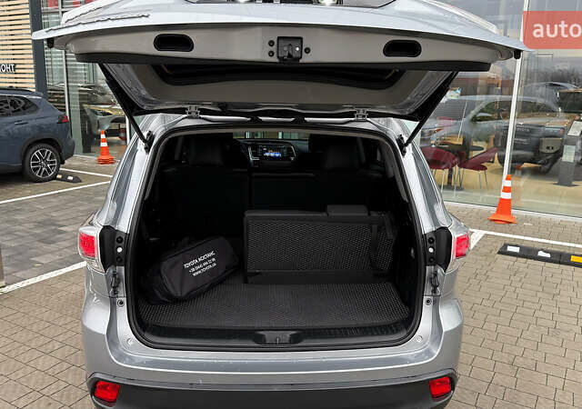 Серый Тойота Хайлендер, объемом двигателя 2.67 л и пробегом 195 тыс. км за 22200 $, фото 9 на Automoto.ua