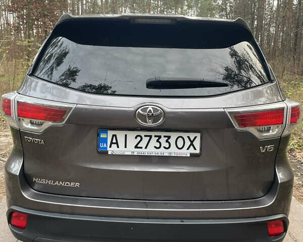 Сірий Тойота Хайлендер, об'ємом двигуна 3.5 л та пробігом 198 тис. км за 20300 $, фото 6 на Automoto.ua