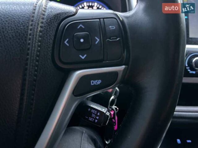 Серый Тойота Хайлендер, объемом двигателя 2.67 л и пробегом 160 тыс. км за 15990 $, фото 21 на Automoto.ua