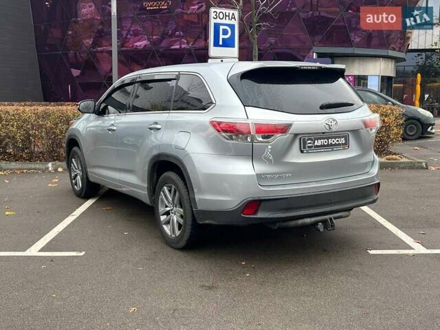 Серый Тойота Хайлендер, объемом двигателя 2.67 л и пробегом 169 тыс. км за 16690 $, фото 4 на Automoto.ua