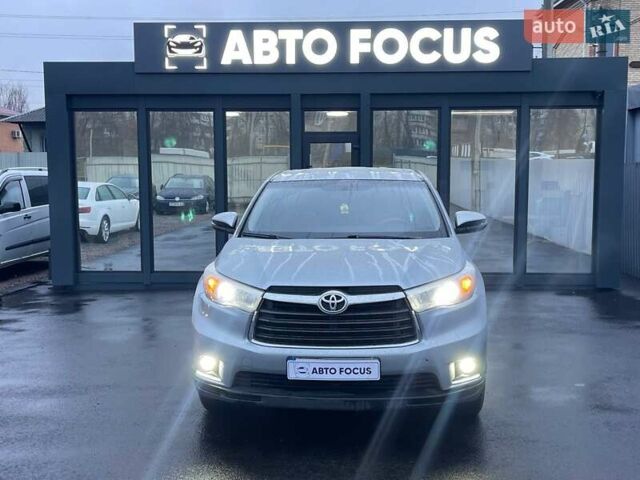 Серый Тойота Хайлендер, объемом двигателя 2.67 л и пробегом 160 тыс. км за 15990 $, фото 2 на Automoto.ua