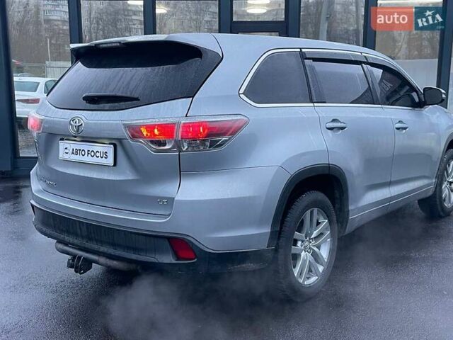 Серый Тойота Хайлендер, объемом двигателя 2.67 л и пробегом 160 тыс. км за 15990 $, фото 5 на Automoto.ua
