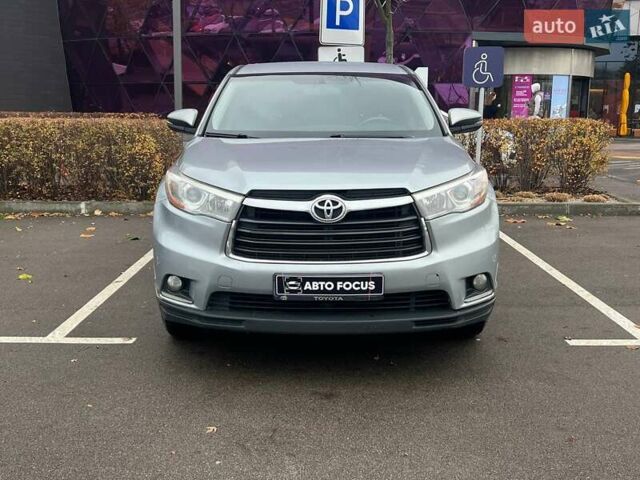 Серый Тойота Хайлендер, объемом двигателя 2.67 л и пробегом 169 тыс. км за 16690 $, фото 2 на Automoto.ua