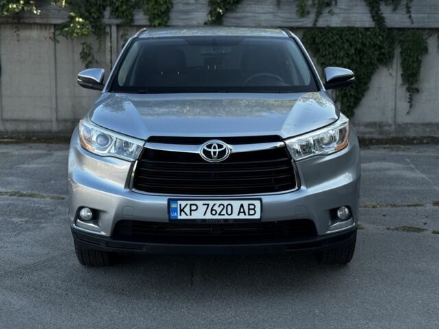 Серый Тойота Хайлендер, объемом двигателя 2.7 л и пробегом 300 тыс. км за 15500 $, фото 7 на Automoto.ua