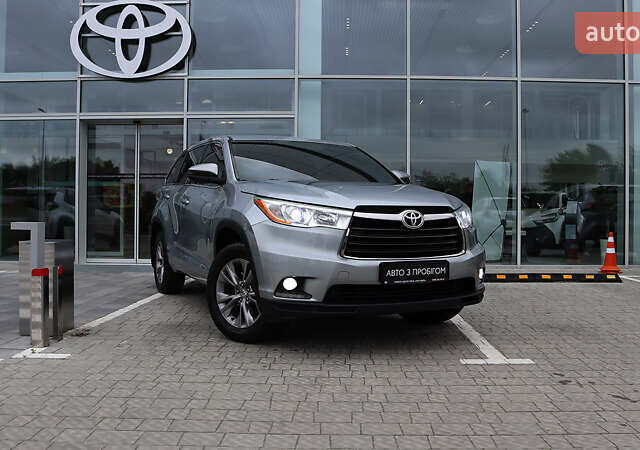Серый Тойота Хайлендер, объемом двигателя 2.67 л и пробегом 195 тыс. км за 22900 $, фото 18 на Automoto.ua