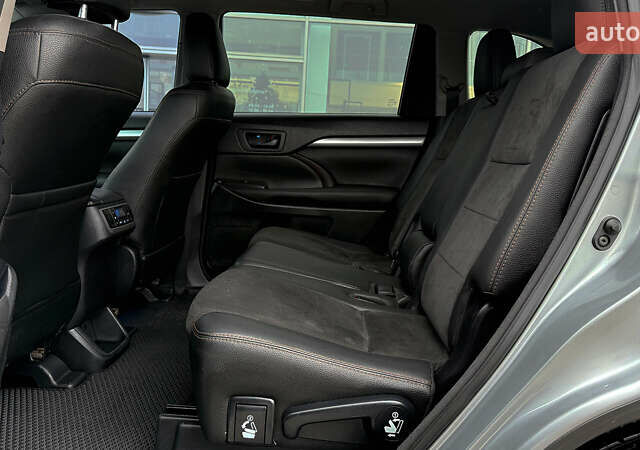 Серый Тойота Хайлендер, объемом двигателя 2.67 л и пробегом 195 тыс. км за 22200 $, фото 10 на Automoto.ua