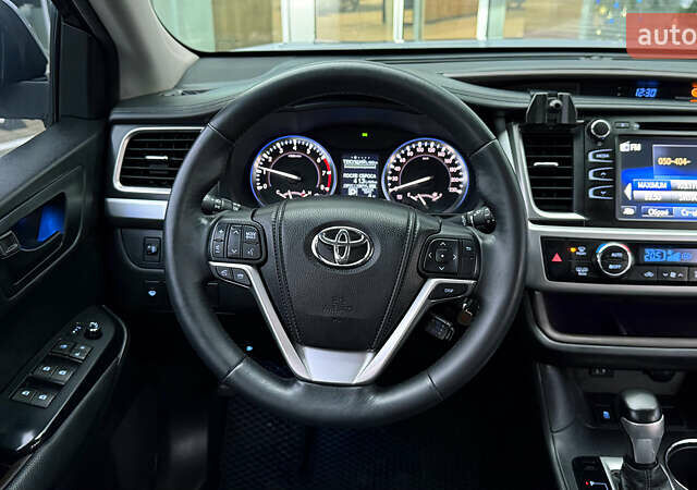 Серый Тойота Хайлендер, объемом двигателя 2.67 л и пробегом 195 тыс. км за 22200 $, фото 8 на Automoto.ua