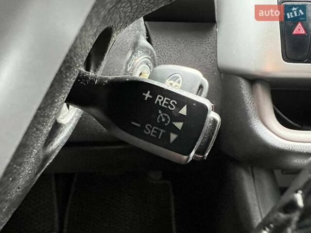 Серый Тойота Хайлендер, объемом двигателя 2.67 л и пробегом 169 тыс. км за 16690 $, фото 16 на Automoto.ua