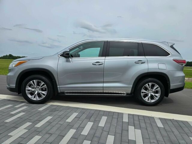 Серый Тойота Хайлендер, объемом двигателя 3.5 л и пробегом 80 тыс. км за 7100 $, фото 3 на Automoto.ua