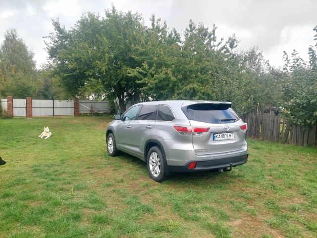 Тойота Хайлендер 2016 в Киеве на Automoto.ua Серый Тойота Хайлендер, объемом двигателя 3.5 л и пробегом 150 тыс. км за 20500 $, фото 5 на Automoto.ua