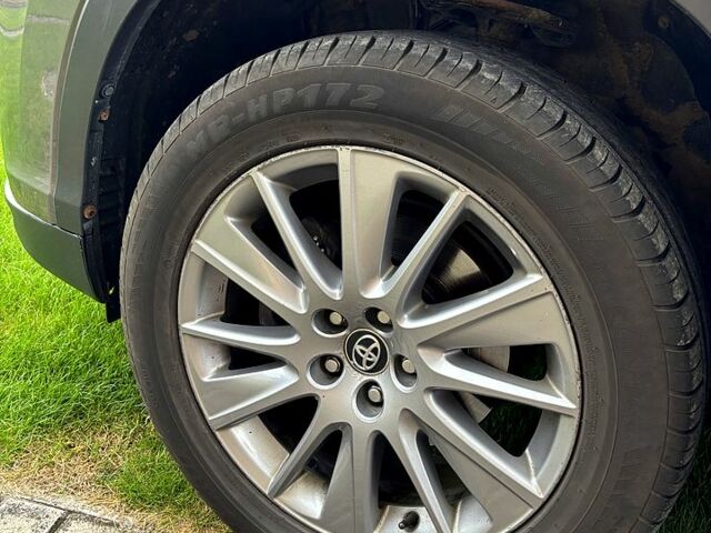 Серый Тойота Хайлендер, объемом двигателя 2.7 л и пробегом 262 тыс. км за 21000 $, фото 4 на Automoto.ua