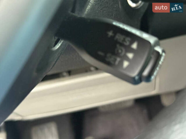 Сірий Тойота Хайлендер, об'ємом двигуна 2.67 л та пробігом 157 тис. км за 25700 $, фото 1 на Automoto.ua