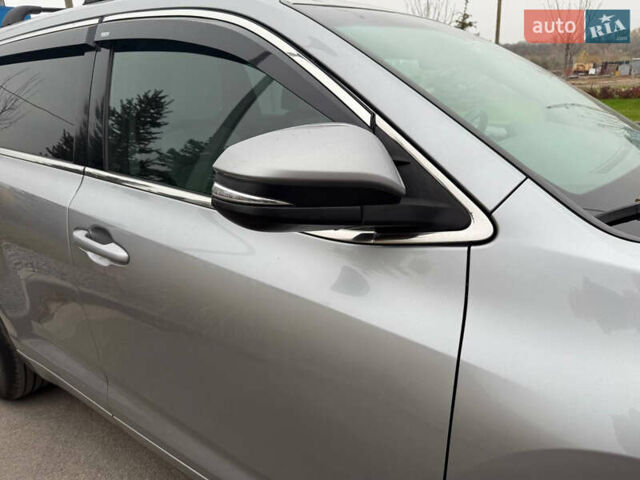 Сірий Тойота Хайлендер, об'ємом двигуна 2.67 л та пробігом 157 тис. км за 25700 $, фото 43 на Automoto.ua