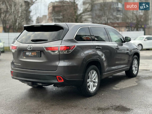 Сірий Тойота Хайлендер, об'ємом двигуна 2.7 л та пробігом 170 тис. км за 19500 $, фото 19 на Automoto.ua