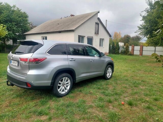 Тойота Хайлендер 2016 в Киеве на Automoto.ua Серый Тойота Хайлендер, объемом двигателя 3.5 л и пробегом 150 тыс. км за 20500 $, фото 3 на Automoto.ua