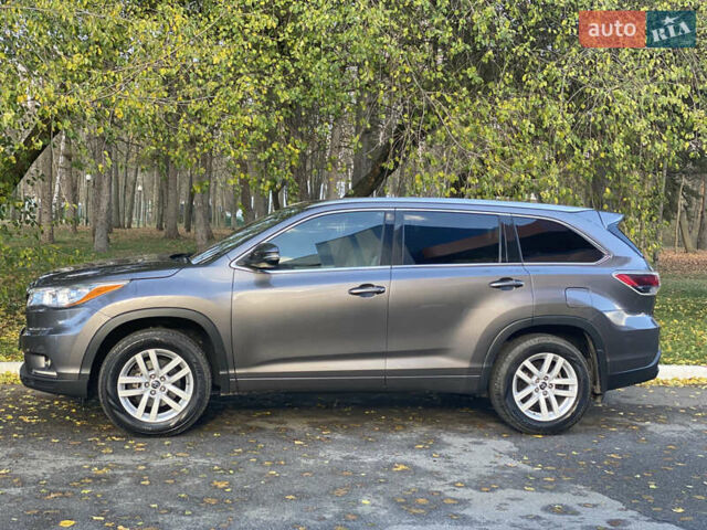 Тойота Хайлендер 2016 в Харькове на Automoto.ua Серый Тойота Хайлендер, объемом двигателя 2.67 л и пробегом 123 тыс. км за 18800 $, фото 1 на Automoto.ua