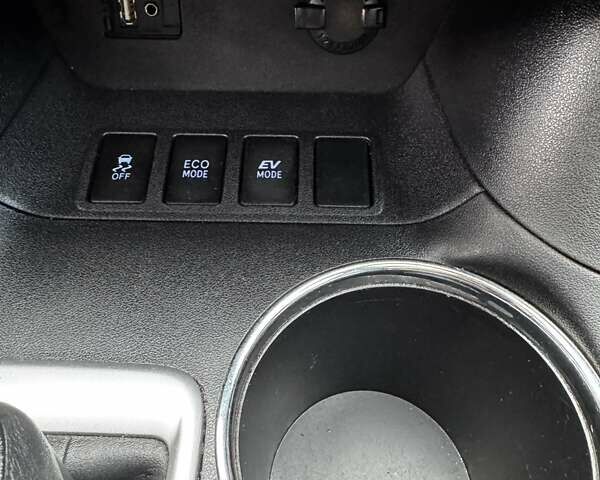 Серый Тойота Хайлендер, объемом двигателя 3.46 л и пробегом 237 тыс. км за 22500 $, фото 27 на Automoto.ua