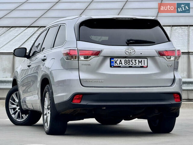 Тойота Хайлендер 2016 в Киеве на Automoto.ua Серый Тойота Хайлендер, объемом двигателя 3.46 л и пробегом 181 тыс. км за 28000 $, фото 57 на Automoto.ua