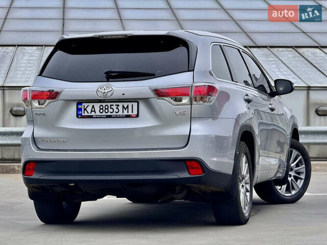 Тойота Хайлендер 2016 в Киеве на Automoto.ua Серый Тойота Хайлендер, объемом двигателя 3.46 л и пробегом 181 тыс. км за 28000 $, фото 12 на Automoto.ua