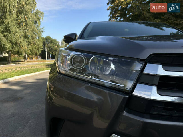Сірий Тойота Хайлендер, об'ємом двигуна 3.46 л та пробігом 84 тис. км за 27999 $, фото 9 на Automoto.ua