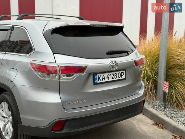 Сірий Тойота Хайлендер, об'ємом двигуна 2.67 л та пробігом 157 тис. км за 25700 $, фото 38 на Automoto.ua