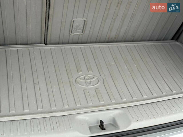 Сірий Тойота Хайлендер, об'ємом двигуна 2.67 л та пробігом 157 тис. км за 25700 $, фото 26 на Automoto.ua