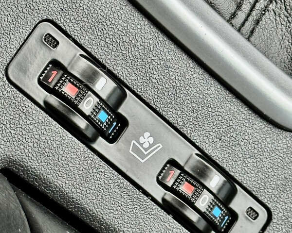 Тойота Хайлендер 2016 в Киеве на Automoto.ua Серый Тойота Хайлендер, объемом двигателя 3.46 л и пробегом 181 тыс. км за 28000 $, фото 32 на Automoto.ua