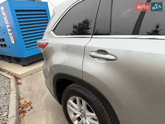 Сірий Тойота Хайлендер, об'ємом двигуна 2.67 л та пробігом 157 тис. км за 25700 $, фото 41 на Automoto.ua