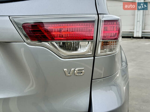 Тойота Хайлендер 2016 в Киеве на Automoto.ua Серый Тойота Хайлендер, объемом двигателя 3.46 л и пробегом 181 тыс. км за 28000 $, фото 19 на Automoto.ua