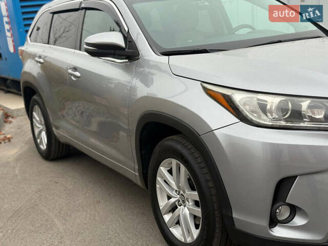 Сірий Тойота Хайлендер, об'ємом двигуна 2.67 л та пробігом 157 тис. км за 25700 $, фото 35 на Automoto.ua