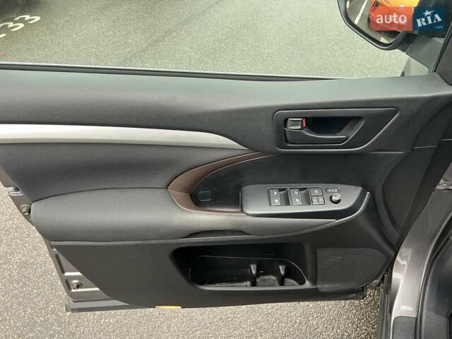 Серый Тойота Хайлендер, объемом двигателя 2.67 л и пробегом 105 тыс. км за 23581 $, фото 13 на Automoto.ua