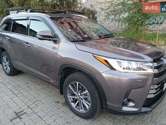Серый Тойота Хайлендер, объемом двигателя 3.46 л и пробегом 117 тыс. км за 29500 $, фото 26 на Automoto.ua