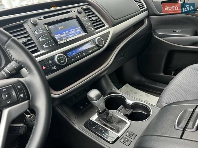 Серый Тойота Хайлендер, объемом двигателя 2.67 л и пробегом 105 тыс. км за 23581 $, фото 34 на Automoto.ua