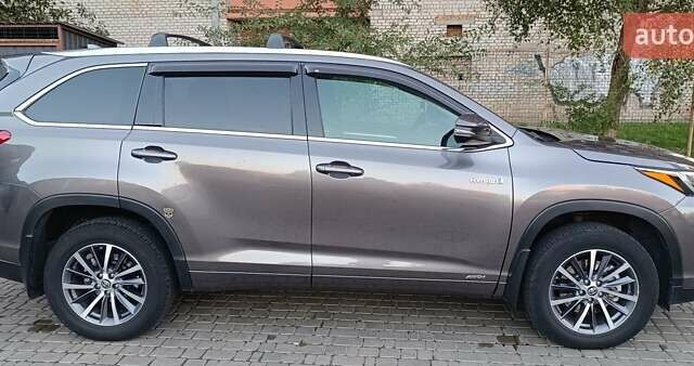 Серый Тойота Хайлендер, объемом двигателя 3.46 л и пробегом 117 тыс. км за 29500 $, фото 6 на Automoto.ua