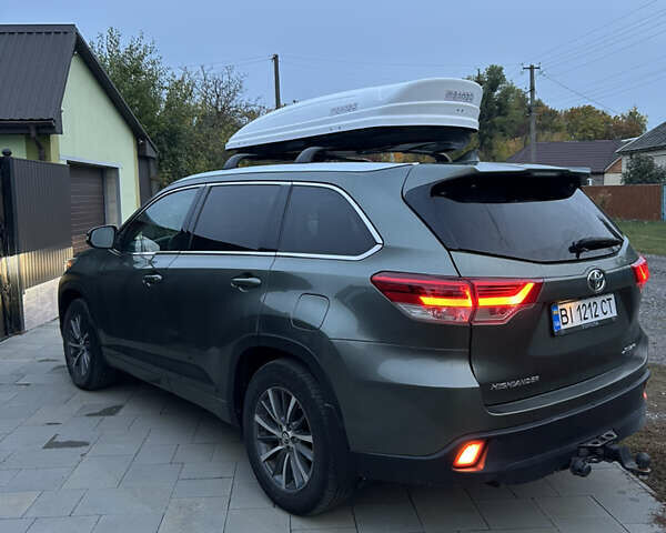 Сірий Тойота Хайлендер, об'ємом двигуна 3.46 л та пробігом 125 тис. км за 25400 $, фото 3 на Automoto.ua