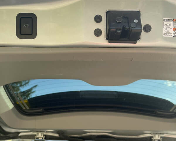 Серый Тойота Хайлендер, объемом двигателя 3.46 л и пробегом 71 тыс. км за 32000 $, фото 15 на Automoto.ua