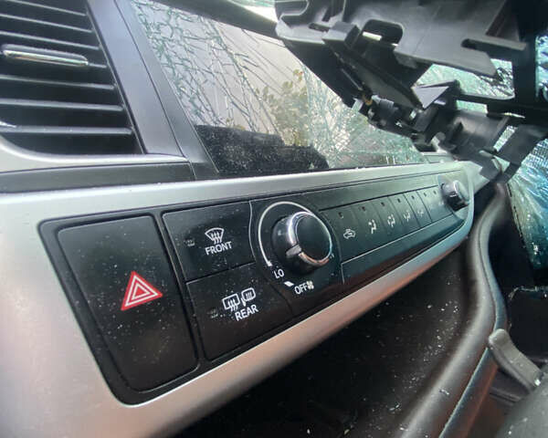 Сірий Тойота Хайлендер, об'ємом двигуна 2.67 л та пробігом 150 тис. км за 9000 $, фото 8 на Automoto.ua