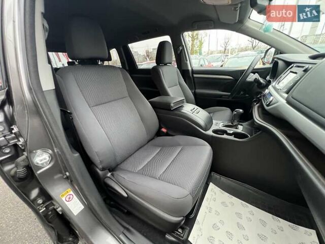 Серый Тойота Хайлендер, объемом двигателя 2.67 л и пробегом 105 тыс. км за 23581 $, фото 23 на Automoto.ua