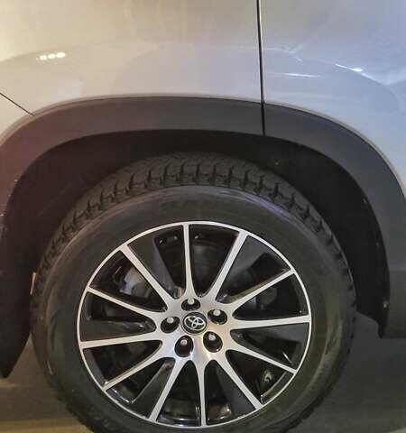 Сірий Тойота Хайлендер, об'ємом двигуна 3.46 л та пробігом 62 тис. км за 33000 $, фото 11 на Automoto.ua