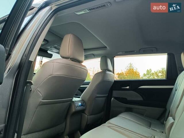 Серый Тойота Хайлендер, объемом двигателя 3.46 л и пробегом 117 тыс. км за 29500 $, фото 36 на Automoto.ua