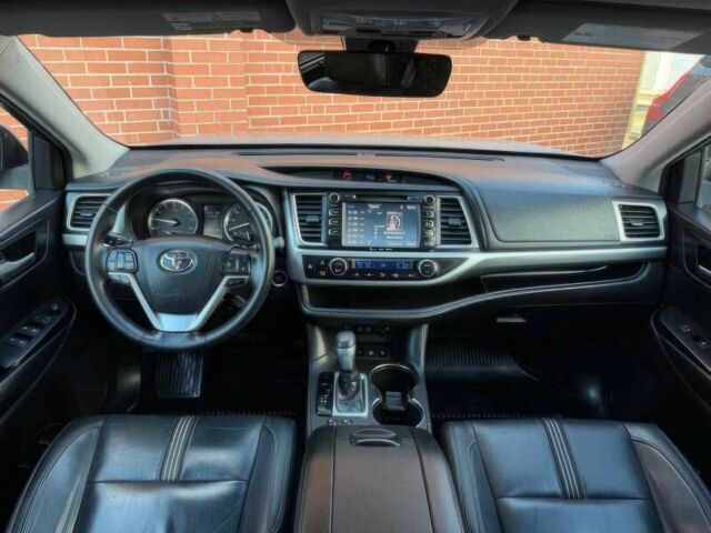 Серый Тойота Хайлендер, объемом двигателя 3.5 л и пробегом 57 тыс. км за 19000 $, фото 8 на Automoto.ua