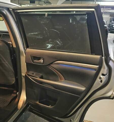 Сірий Тойота Хайлендер, об'ємом двигуна 3.46 л та пробігом 62 тис. км за 33000 $, фото 25 на Automoto.ua