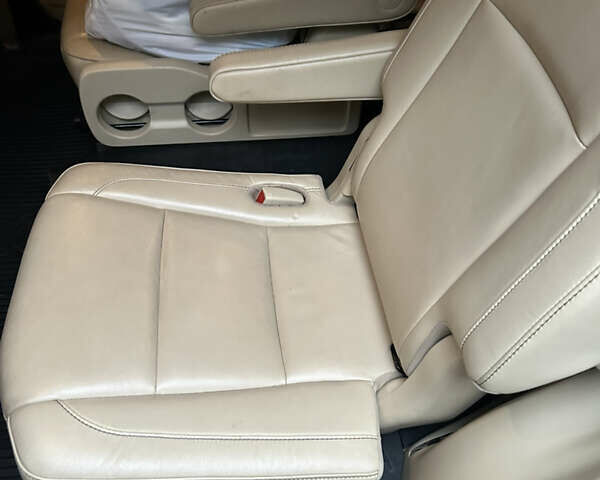 Сірий Тойота Хайлендер, об'ємом двигуна 3.46 л та пробігом 125 тис. км за 25400 $, фото 6 на Automoto.ua