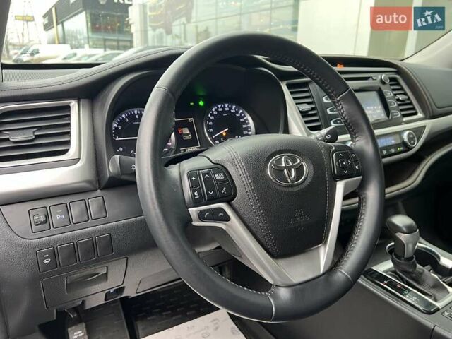 Серый Тойота Хайлендер, объемом двигателя 2.67 л и пробегом 105 тыс. км за 23581 $, фото 12 на Automoto.ua